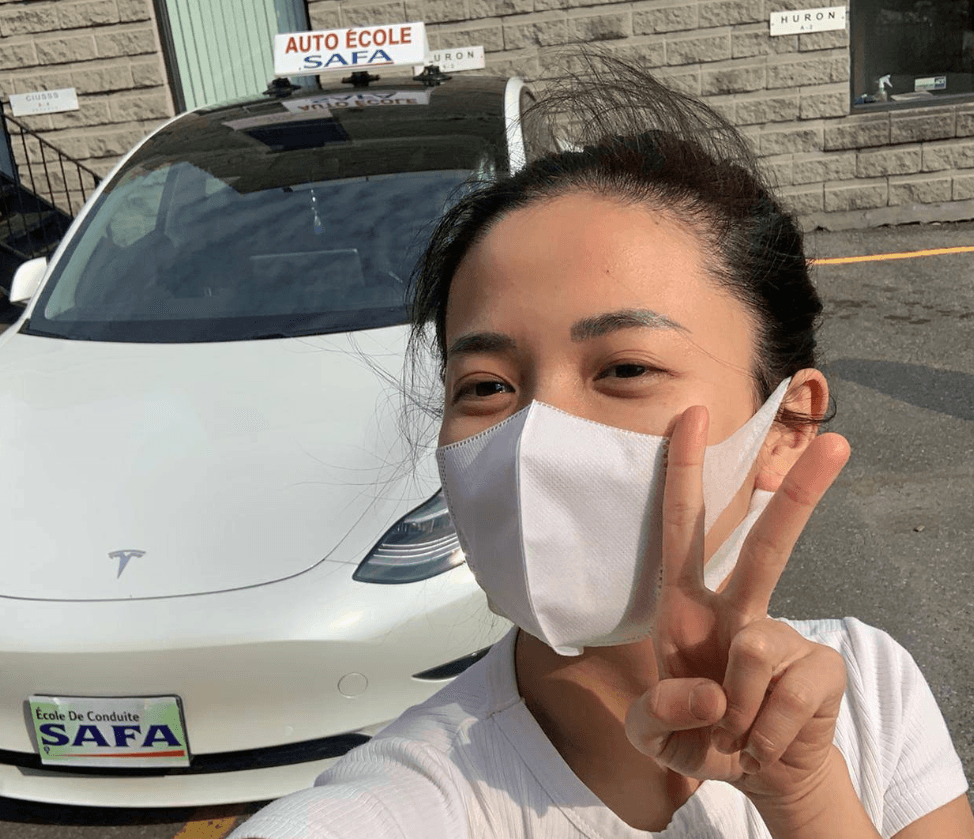 Rental vehicle at SAAQ centre